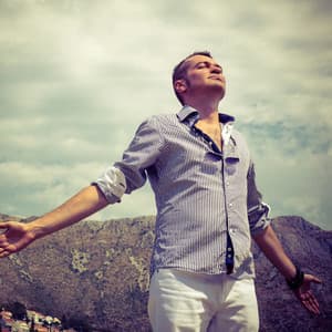 Serene Melodies for Peaceful Relaxation - Instrumental Pop Hits