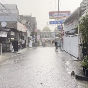 Heavy Rain and Strong Winds in Indonesian Villages - ame