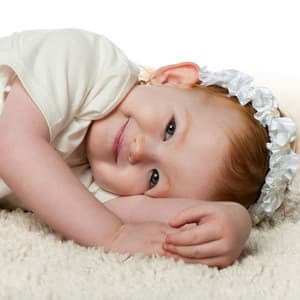 Blissful Cuddles: Relaxation Music for Baby's Calm and Comfort - Baby Music Centre