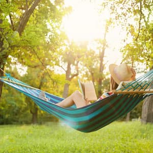 Relaxing Music for Serenity: Gentle Tunes - Floating Log