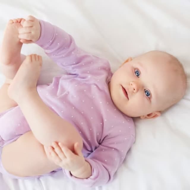 Binaural Serenade: Soothing Rain Tones for a Contented Baby - Calm Music